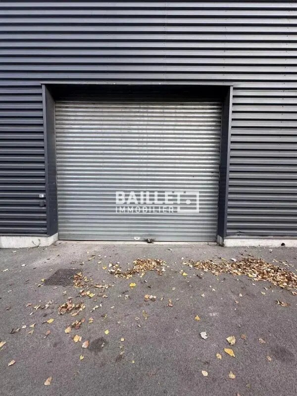 Industriel/Logistique dans Fréjus à louer Photo de l’immeuble– Image 1 sur 8