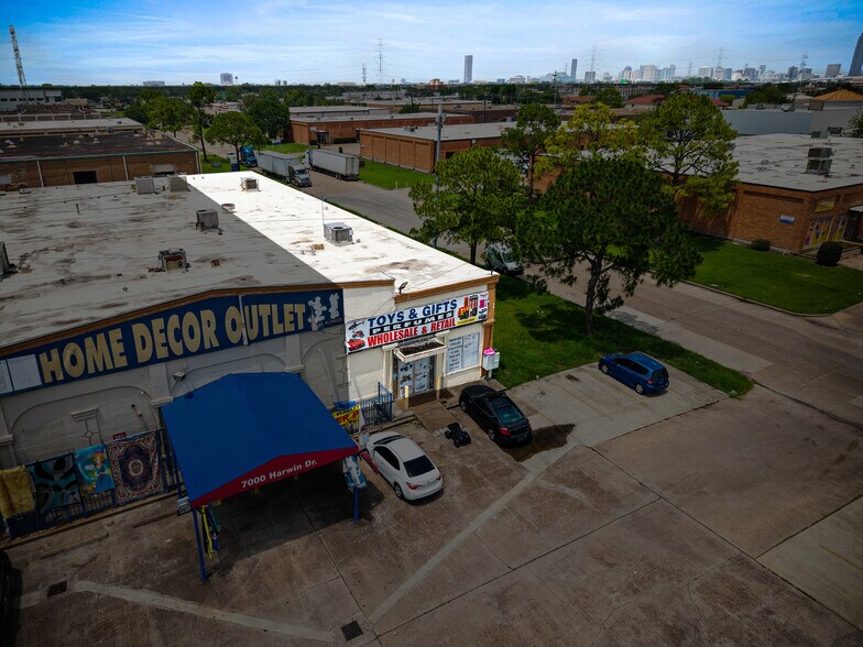 7000 Harwin Dr, Houston, TX à louer - Photo de l’immeuble – Image 2 sur 20