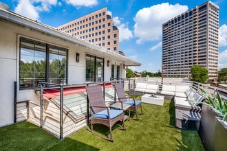 3006 Cole Ave, Dallas, TX à vendre Photo intérieure– Image 1 sur 3