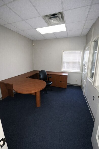 1230 E Lincoln Hwy, New Haven, IN à louer - Photo de l’immeuble – Image 3 sur 7