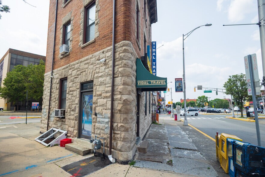 667 Main Ave, Passaic, NJ à vendre - Photo de l’immeuble – Image 3 sur 25