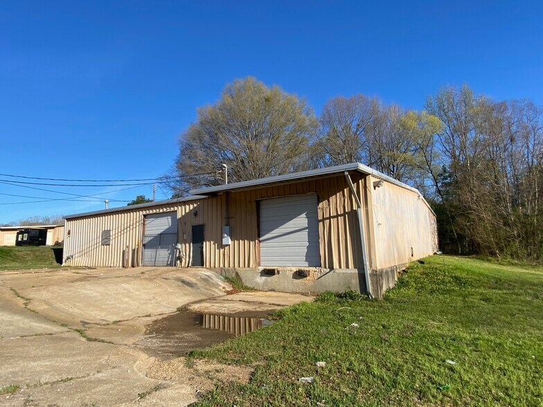 108 Tenth St, Tupelo, MS à vendre - Photo de l’immeuble – Image 2 sur 9