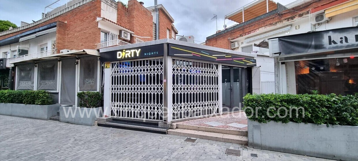 Local commercial dans Castelldefels, Barcelona à louer Photo intérieure– Image 1 sur 13