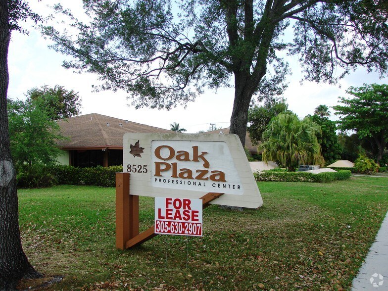 8525 SW 92nd St, Miami, FL à vendre - Photo principale – Image 1 sur 14
