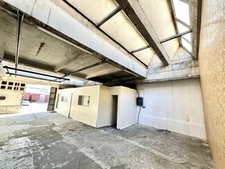 Plus de détails pour Local d'activités à louer