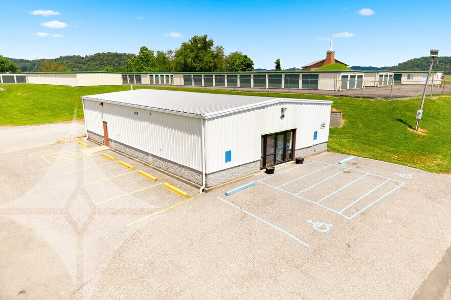 161 Adena Ln, Clarksburg, WV à louer - Photo de l’immeuble – Image 2 sur 44