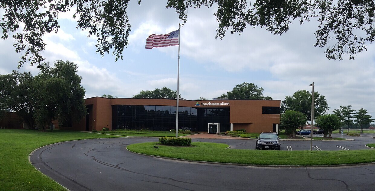 4300 Crossings Blvd, Prince George, VA à louer Photo principale– Image 1 sur 2