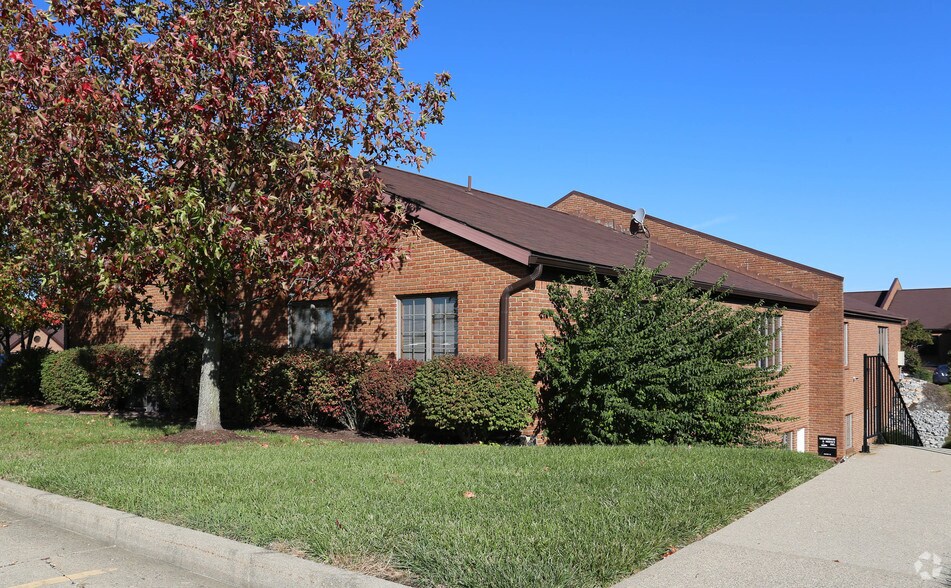 2792 Mack Rd, Fairfield, OH à louer - Photo principale – Image 2 sur 9