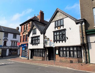 Plus de détails pour 17 High St, Torrington - Local commercial à louer