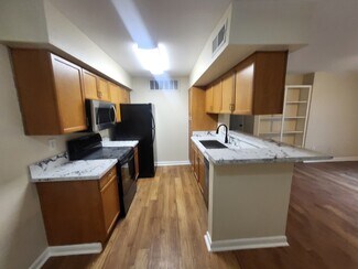 Plus de détails pour 12955 woodforest blvd 53 – Local d'activités à vendre, Houston, TX