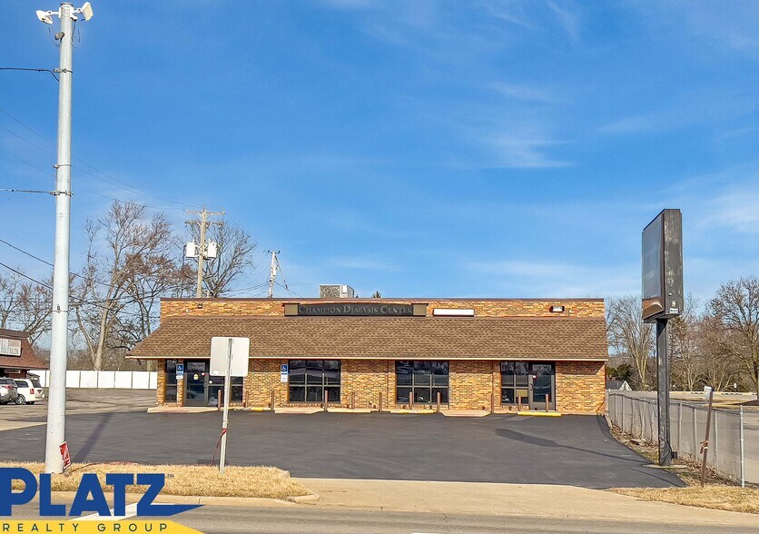 4554 Mahoning Ave, Warren, OH à louer - Photo de l’immeuble – Image 1 sur 11