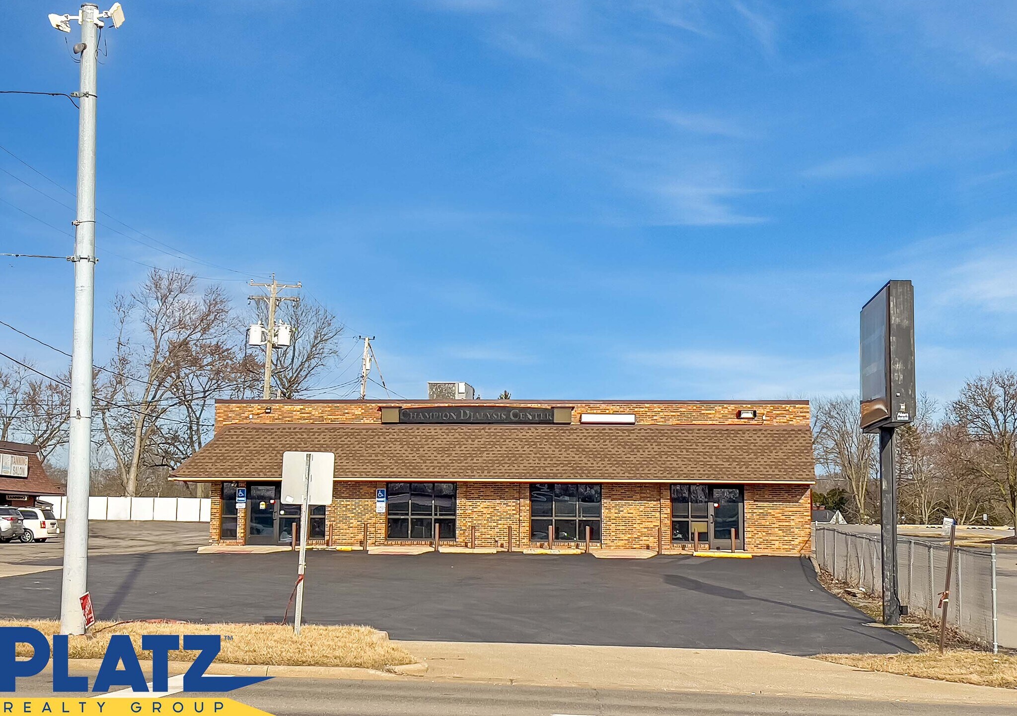 4554 Mahoning Ave, Warren, OH à louer Photo de l’immeuble– Image 1 sur 12