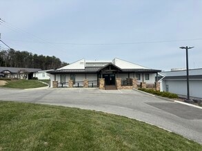 3600A Henson Rd, Knoxville, TN à louer Photo intérieure– Image 1 sur 7