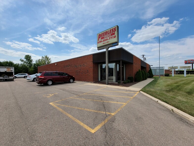 34W401 Roosevelt, Geneva, IL à vendre - Photo principale – Image 1 sur 12