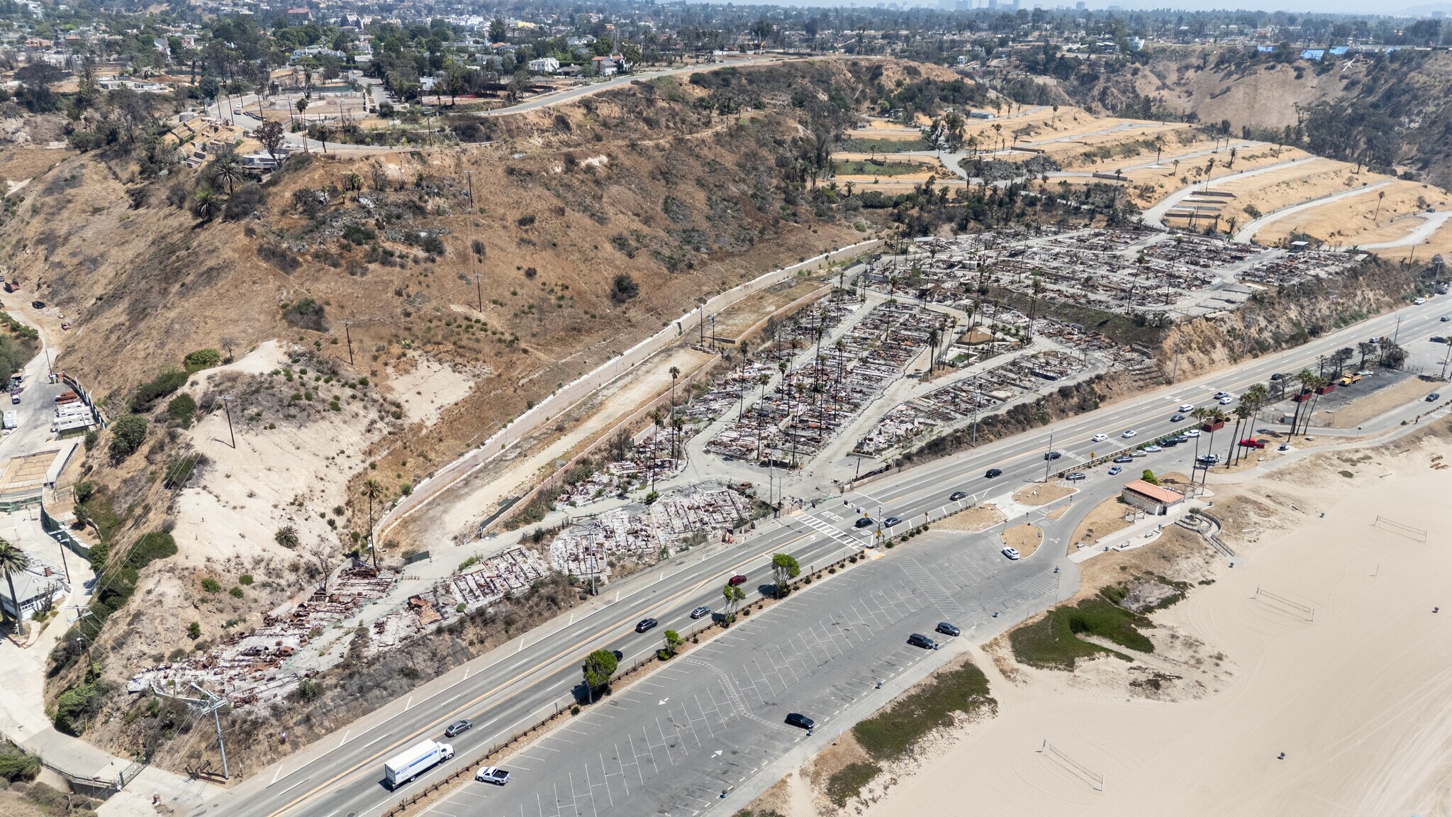 16321 Pacific Coast Highway, Pacific Palisades, CA à vendre Photo principale– Image 1 sur 12