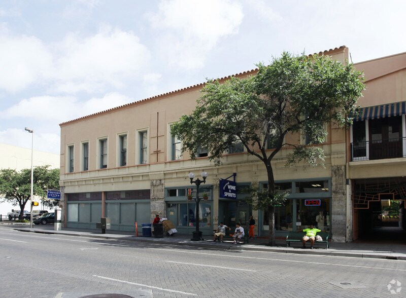 403-405 E Commerce St, San Antonio, TX à louer - Photo de l’immeuble – Image 2 sur 5