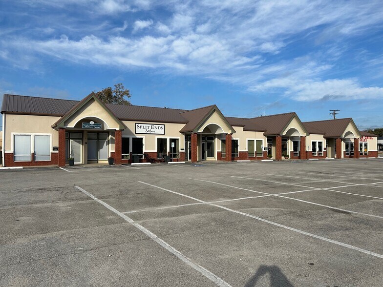 1020 Fort Worth Hwy, Weatherford, TX à louer - Photo de l’immeuble – Image 3 sur 5