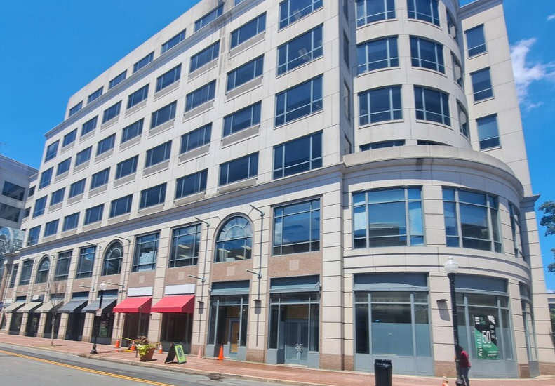 50 E State St, Trenton, NJ à louer - Photo de l’immeuble – Image 1 sur 2