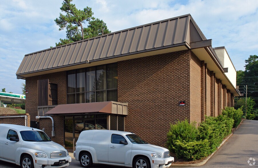 2200 New Bern Ave, Raleigh, NC à vendre - Photo de l’immeuble – Image 2 sur 2