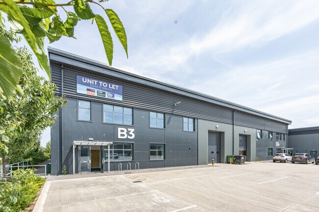 Plus de détails pour Upperfield Ln, Cheltenham - Industriel/Logistique à louer
