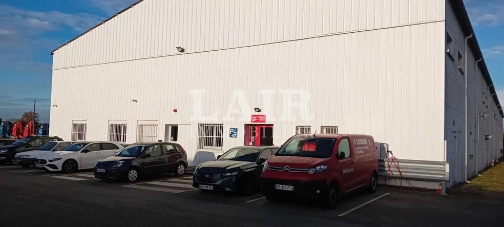 Local d’activités dans Alençon à louer - Photo de l’immeuble – Image 2 sur 7