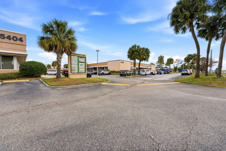 5404 Hoover Blvd, Tampa, FL à vendre - Photo de l’immeuble – Image 2 sur 11