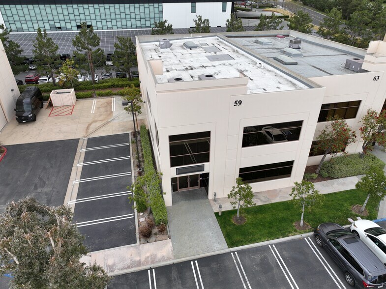 59 Peters Canyon Rd, Irvine, CA à vendre - Photo de l’immeuble – Image 3 sur 40