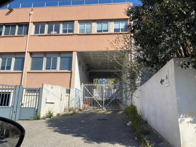 Bureau dans Marseille à louer - Photo de l’immeuble – Image 2 sur 13