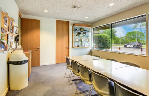 1 Cadence Park Plz, Michigan City, IN à louer - Photo intérieure – Image 2 sur 13