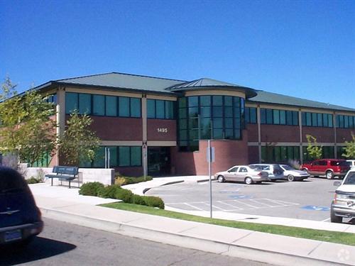 1495 Ridgeview Dr, Reno, NV à louer - Photo de l’immeuble – Image 2 sur 6