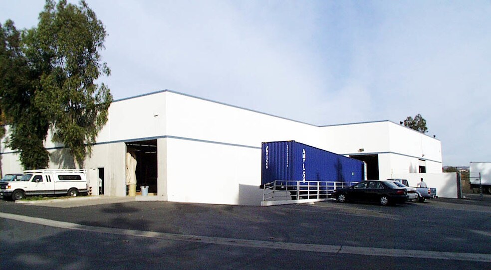 590 Apollo St, Brea, CA à louer - Photo de l’immeuble – Image 3 sur 12