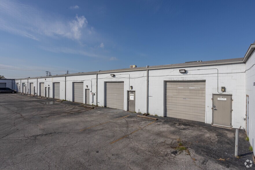 5320 Gulfton St, Houston, TX à louer - Photo de l’immeuble – Image 3 sur 7
