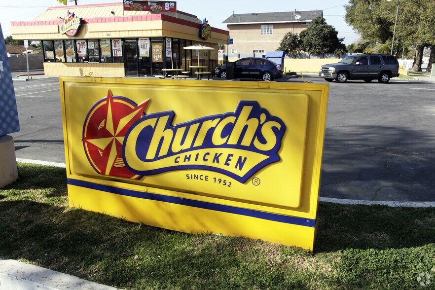 1105 W Mission Blvd, Pomona, CA à vendre - Photo de l’immeuble – Image 2 sur 4