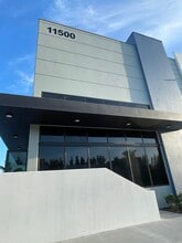 11550 NW 124th St, Medley, FL à louer Photo de l’immeuble– Image 2 sur 5