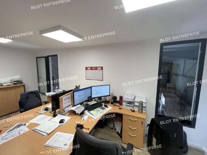 Bureau dans Lorient à louer - Photo de l’immeuble – Image 2 sur 5