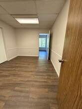 25701 N Lakeland Blvd, Cleveland, OH à vendre Photo intérieure– Image 2 sur 5