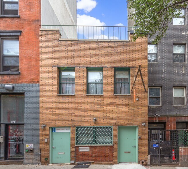 402 W 40th St, New York, NY à vendre - Photo de l’immeuble – Image 2 sur 15
