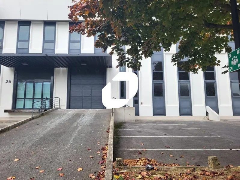 25 Rue Des Cévennes, Rungis à louer Photo de l’immeuble– Image 1 sur 7