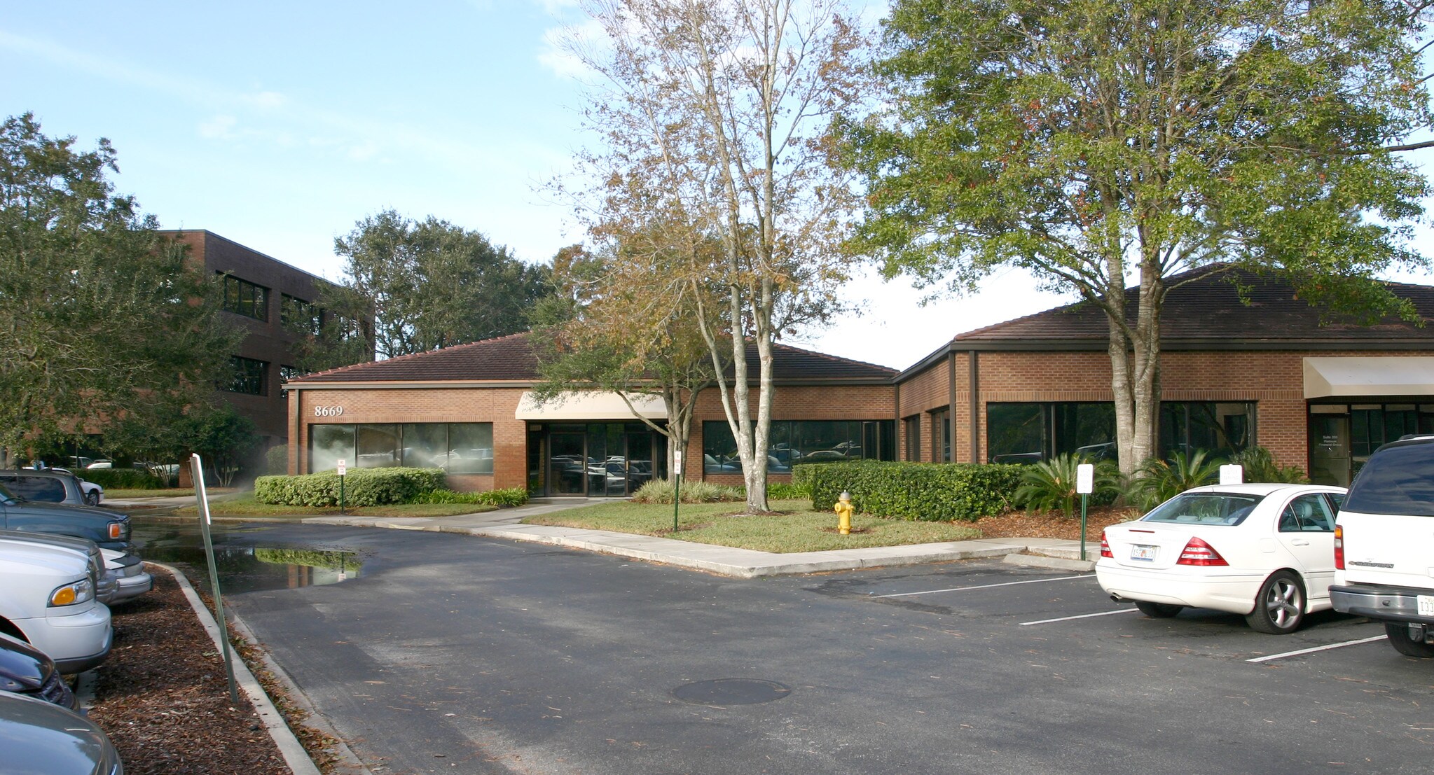 8669 Baypine Rd, Jacksonville, FL à vendre Photo de l’immeuble– Image 1 sur 4