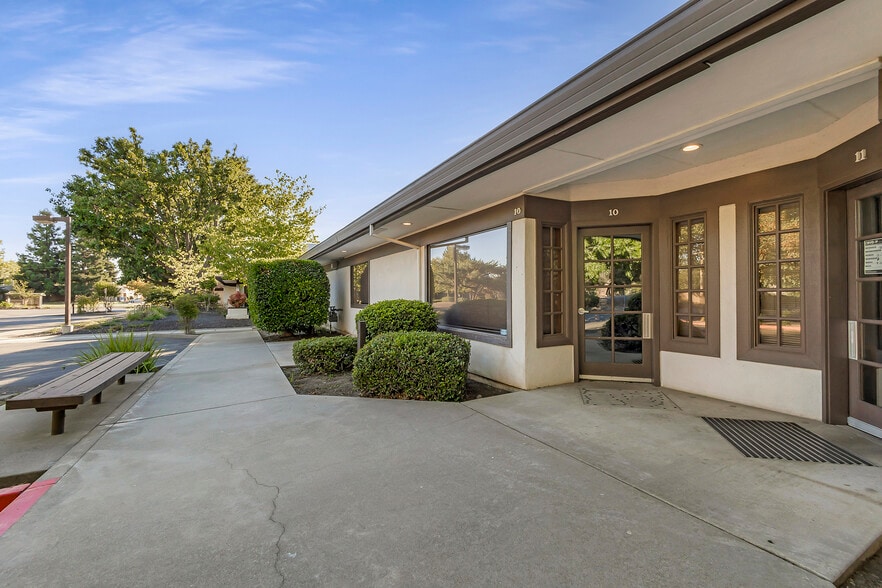 660 Rio Lindo, Chico, CA à vendre - Photo principale – Image 1 sur 63