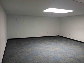 Plus de détails pour 18-17 42nd St, Astoria, NY - Local d'activités à louer