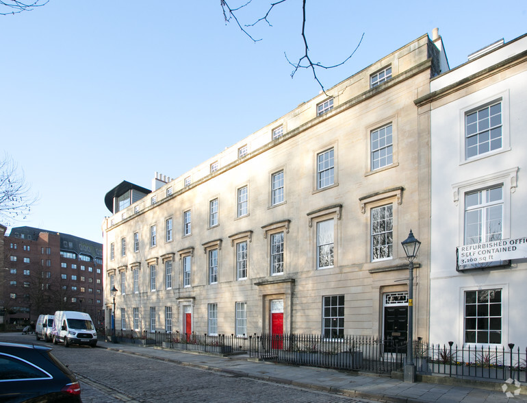 69-73 Queen Sq, Bristol à louer - Photo principale – Image 1 sur 6