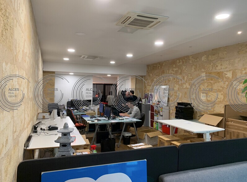 Bureau dans Bordeaux à vendre - Photo de l’immeuble – Image 3 sur 5