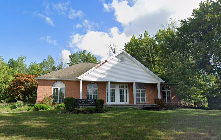 42 Professional Pky, Lockport, NY à vendre - Photo principale – Image 1 sur 31