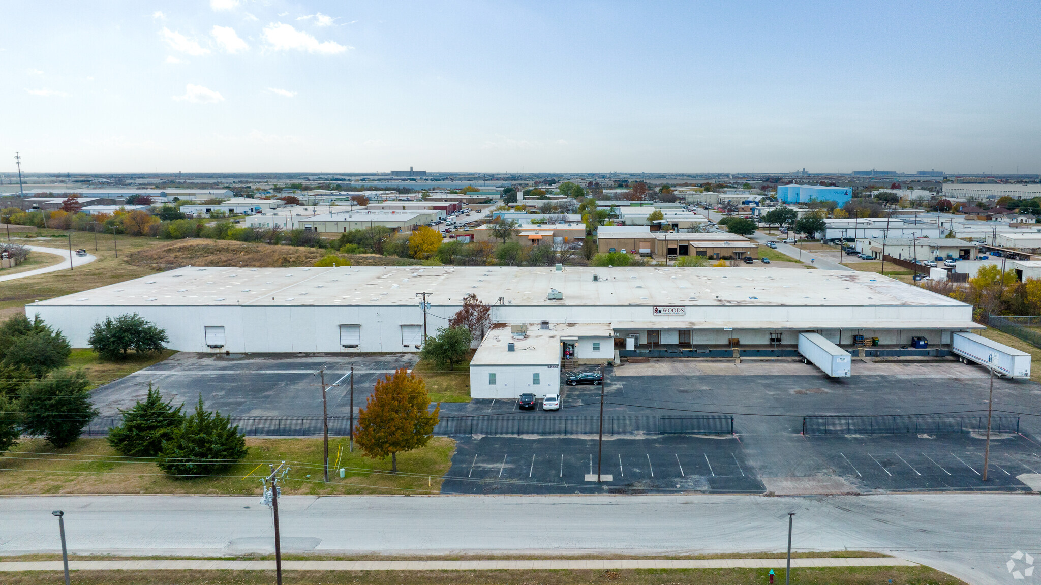 4233 Janada St, Haltom City, TX à louer Photo principale– Image 1 sur 35