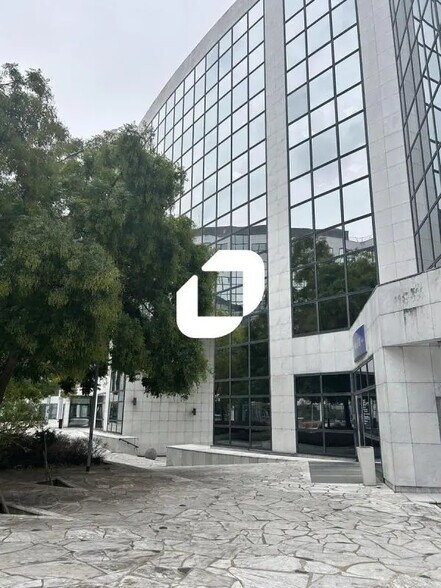 Bureau dans Noisy-le-Grand à vendre - Photo de l’immeuble – Image 1 sur 3