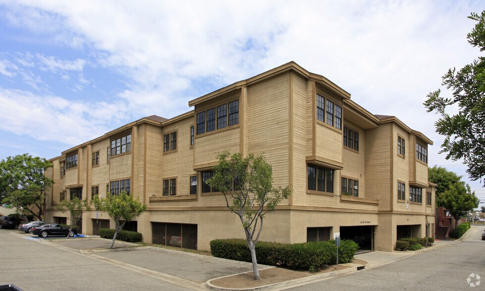 13252 Garden Grove Blvd, Garden Grove, CA à louer - Photo de l’immeuble – Image 3 sur 6