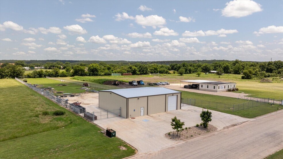 121 Progress st, Glen Rose, TX à vendre - Photo de l’immeuble – Image 2 sur 29