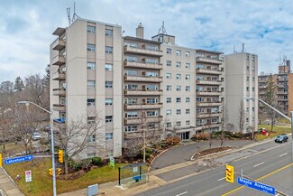 Plus de détails pour 345 Lakeshore Rd W, Mississauga, ON - Bureau à louer
