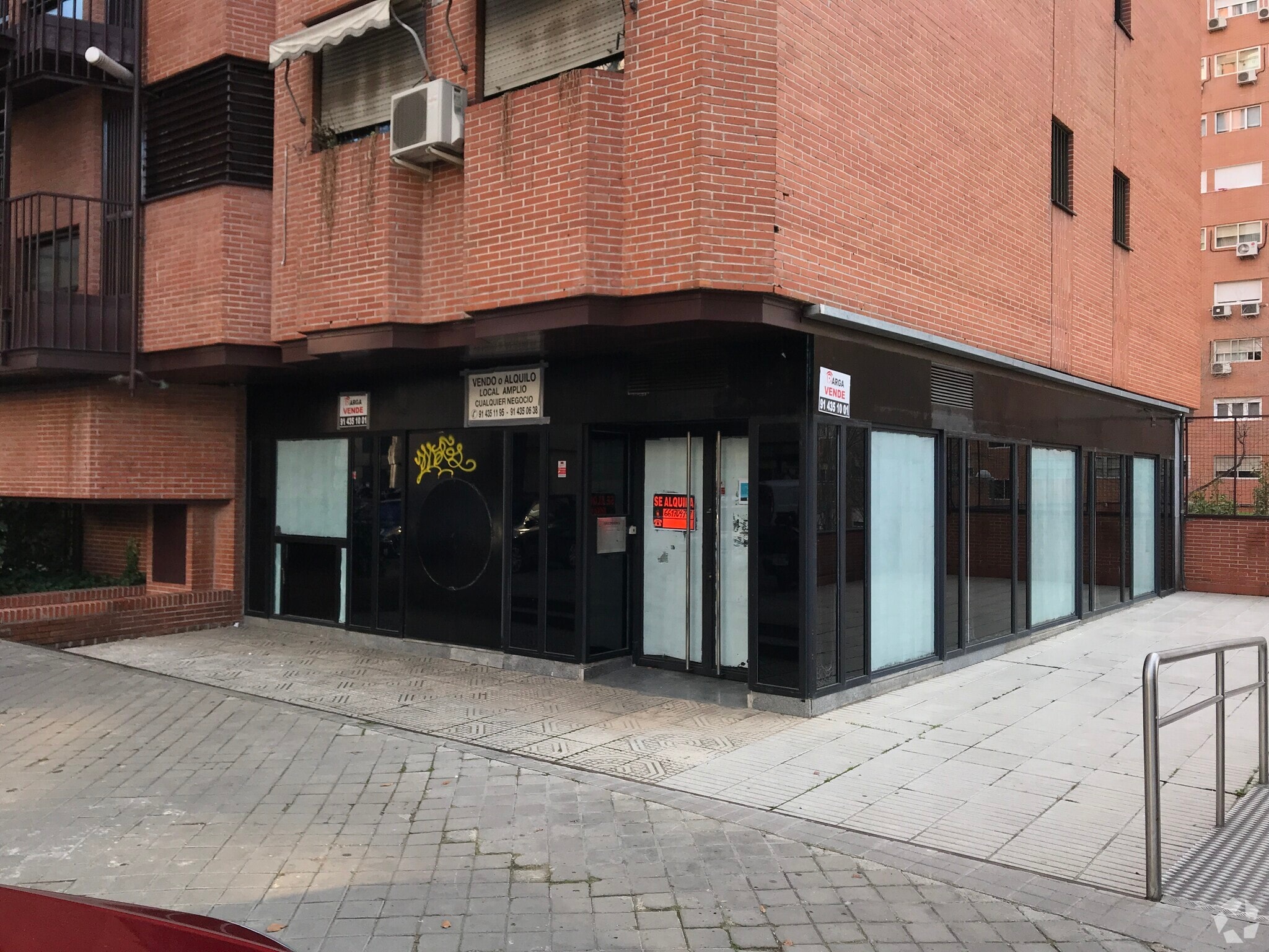 Immeuble residentiel dans Madrid, Madrid à vendre Photo principale– Image 1 sur 4